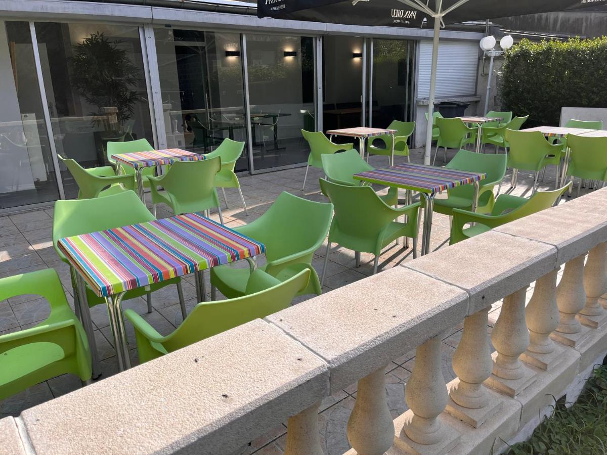 Le Clos Joli Haybes Exterior photo